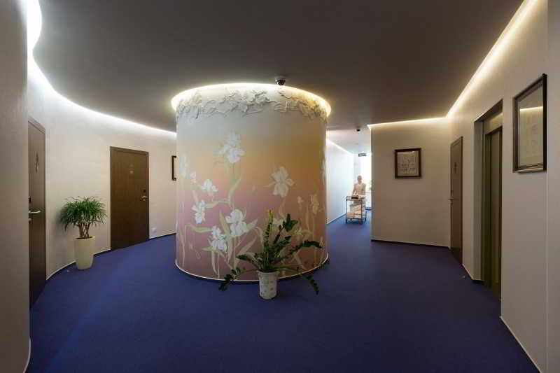 Iris Art Hotel Jarkov Exterior foto